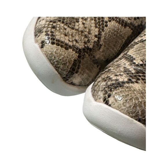 CLARKS SLIP ON CASUAL LOAFER. SNAKESKIN BEIGE - Picture 9 of 10
